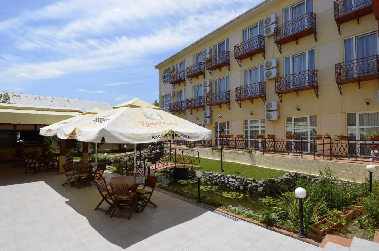 Hotel Intim Costinesti Exterior foto