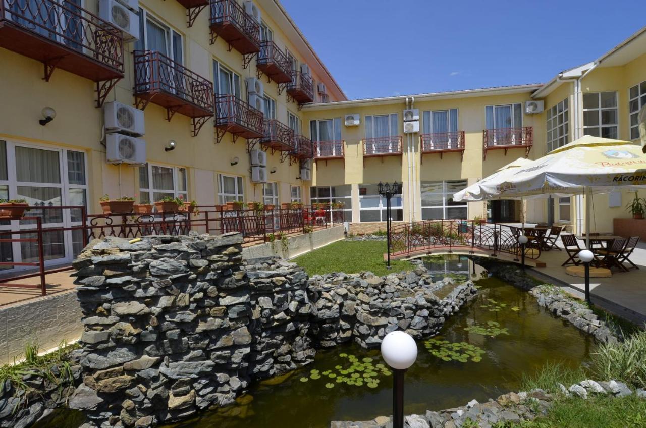 Hotel Intim Costinesti Exterior foto